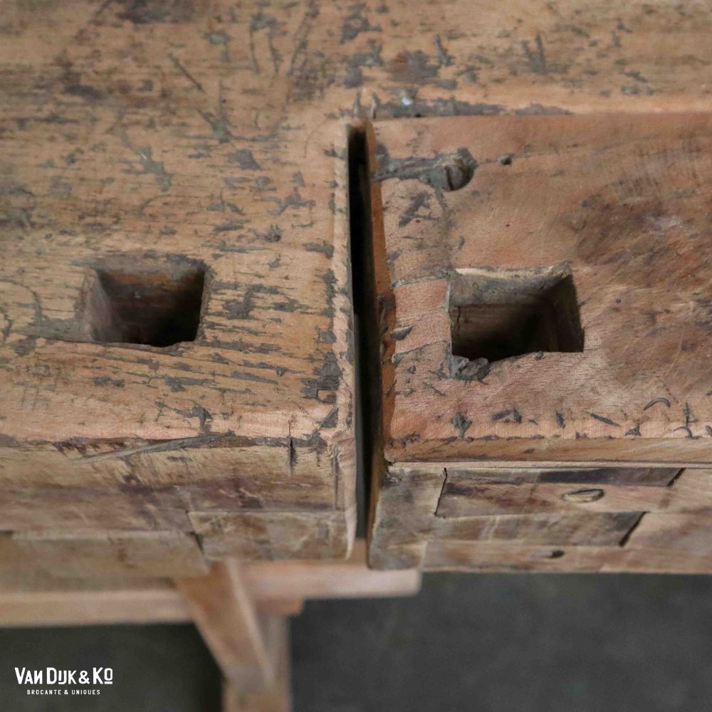 Vintage werkbank met bankschroeven - Afbeelding 4