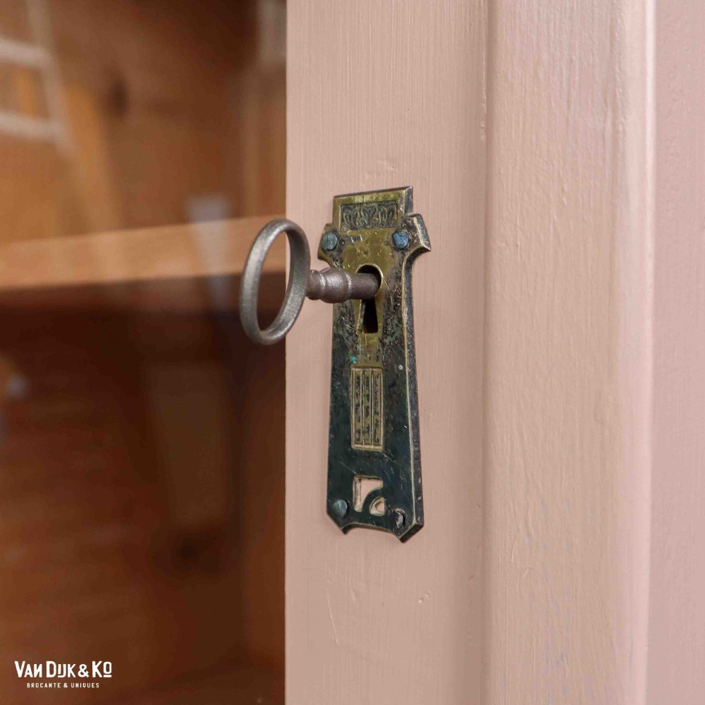 Roze eendeurs vitrinekast - Afbeelding 8