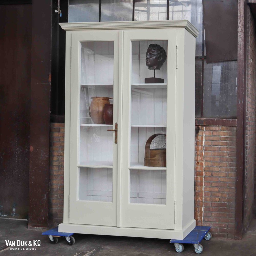 Hoge kast met serre deuren - Afbeelding 2