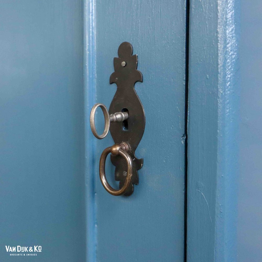 Blauwe eendeurs linnenkast - Afbeelding 8