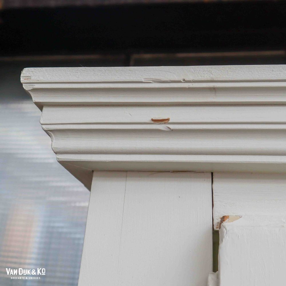 Hoge vitrinekast met en suite deuren - Afbeelding 5