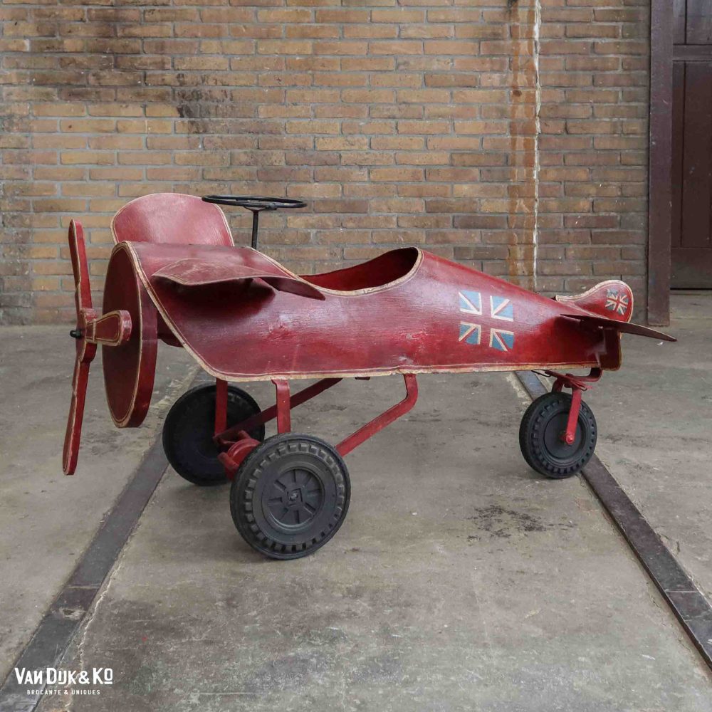 vintage vliegtuig trapauto