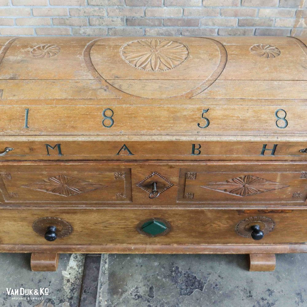 Grote antieke kist - Afbeelding 8