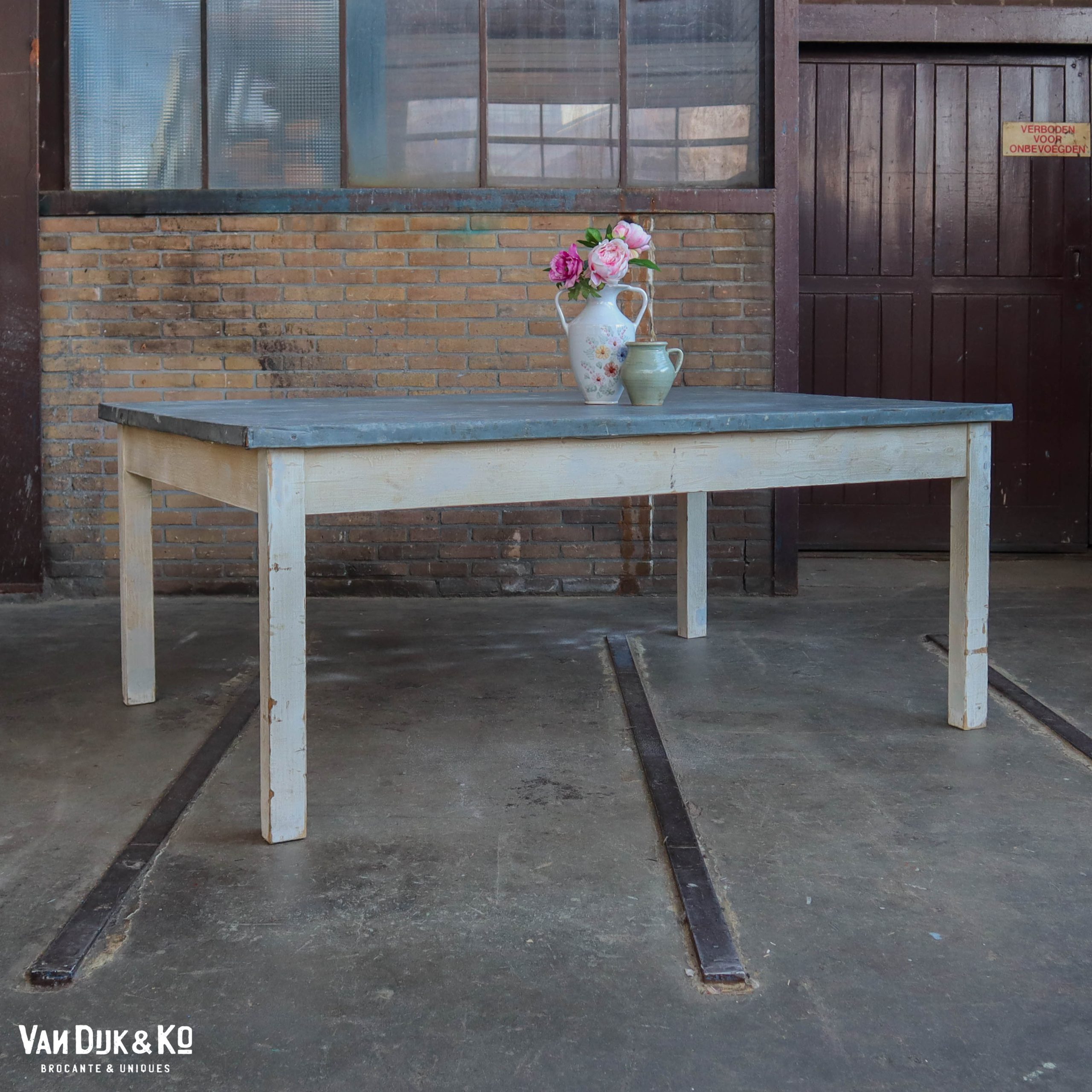 Brocante tafel zinken blad » Van Dijk & Ko