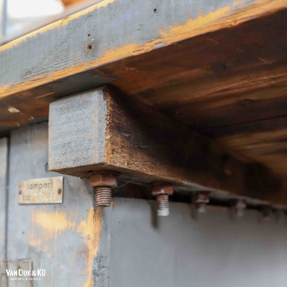 Vintage robuuste werktafel groot - Afbeelding 15