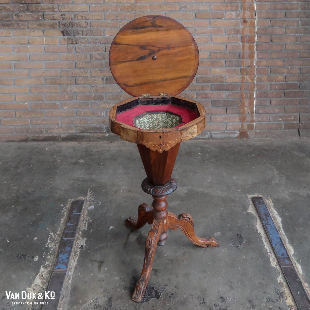 vintage naaitafeltje rond - Afbeelding 6