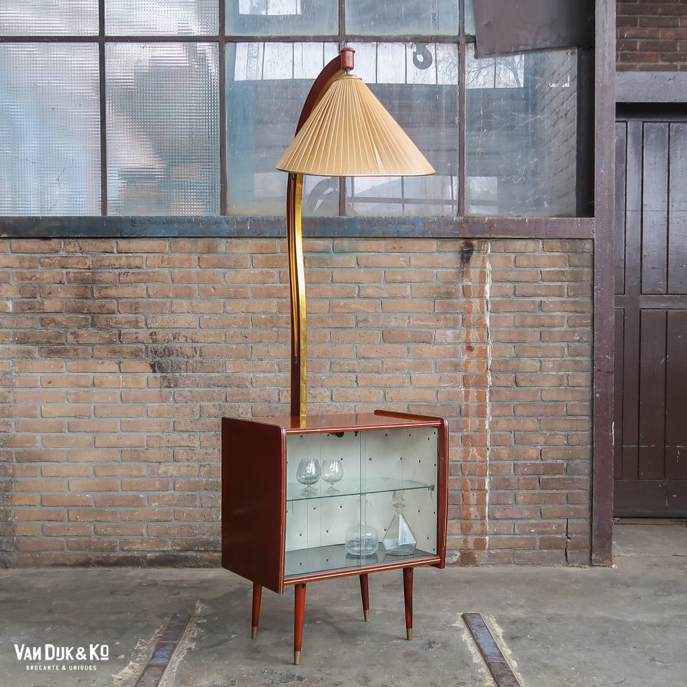 Mid century cocktailkastje met lamp