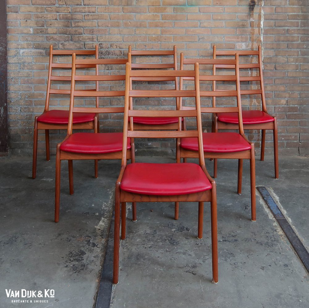 Vintage Deense teakhouten stoelen