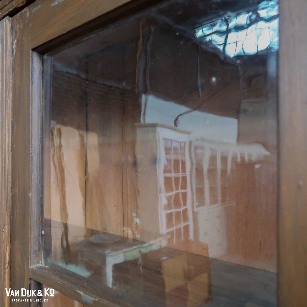 Bruine brocante vitrinekast - Afbeelding 4