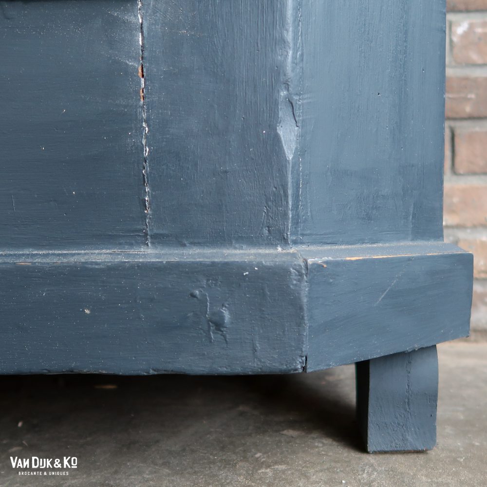 Donker blauwe linnenkast - Afbeelding 11