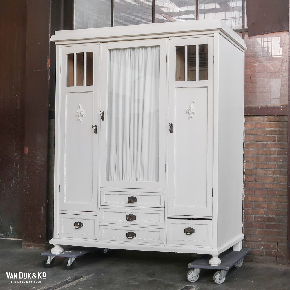 Driedeurs brocante kast - Afbeelding 2