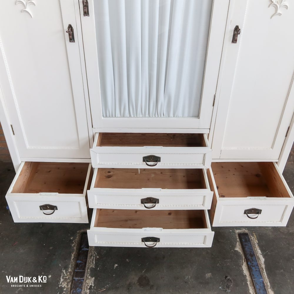 Driedeurs brocante kast - Afbeelding 8