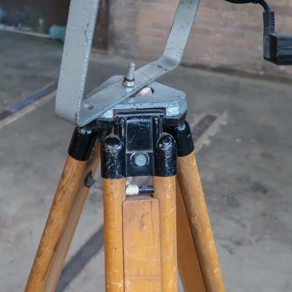 Industriële vloerlamp - driepoot - Afbeelding 4