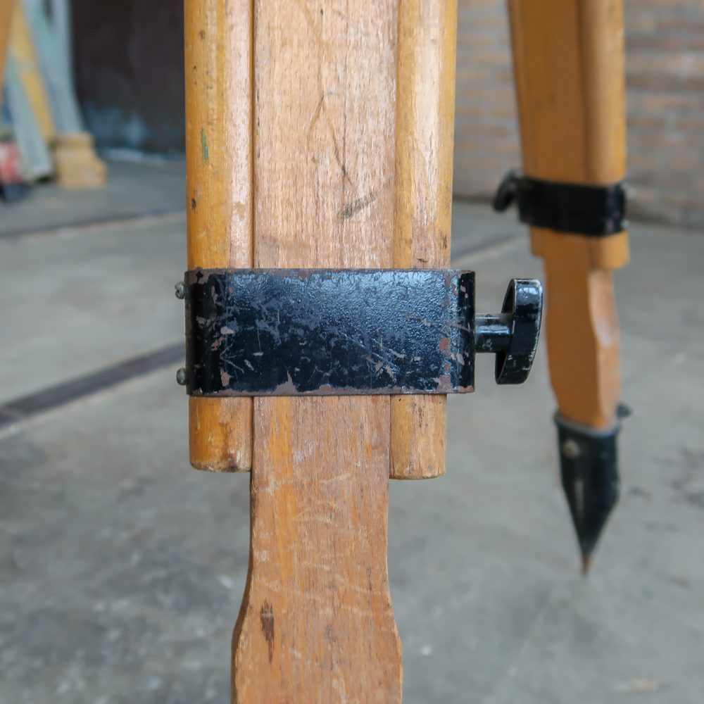 Industriële vloerlamp - driepoot - Afbeelding 6