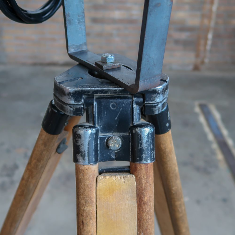 Industriële vloerlamp - driepoot - Afbeelding 8