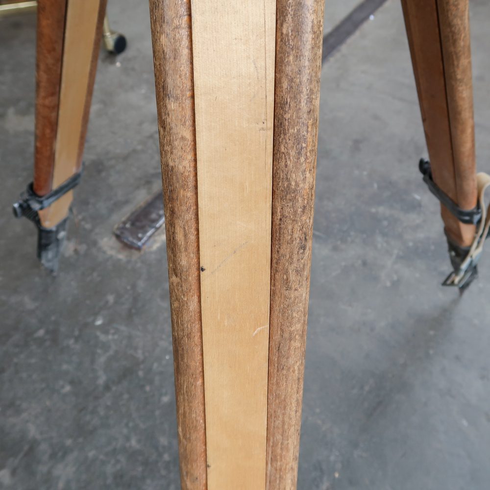 Industriële vloerlamp - driepoot - Afbeelding 9