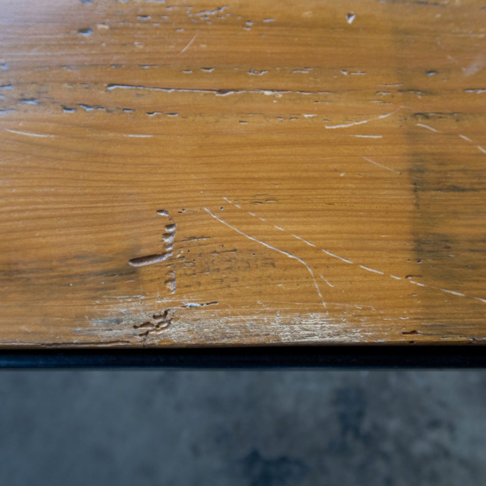 Industriële tafel met houten blad - Afbeelding 4