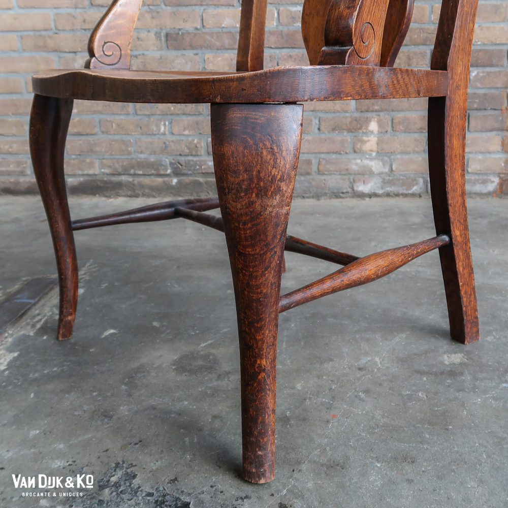 Antieke houten stoel - Afbeelding 8