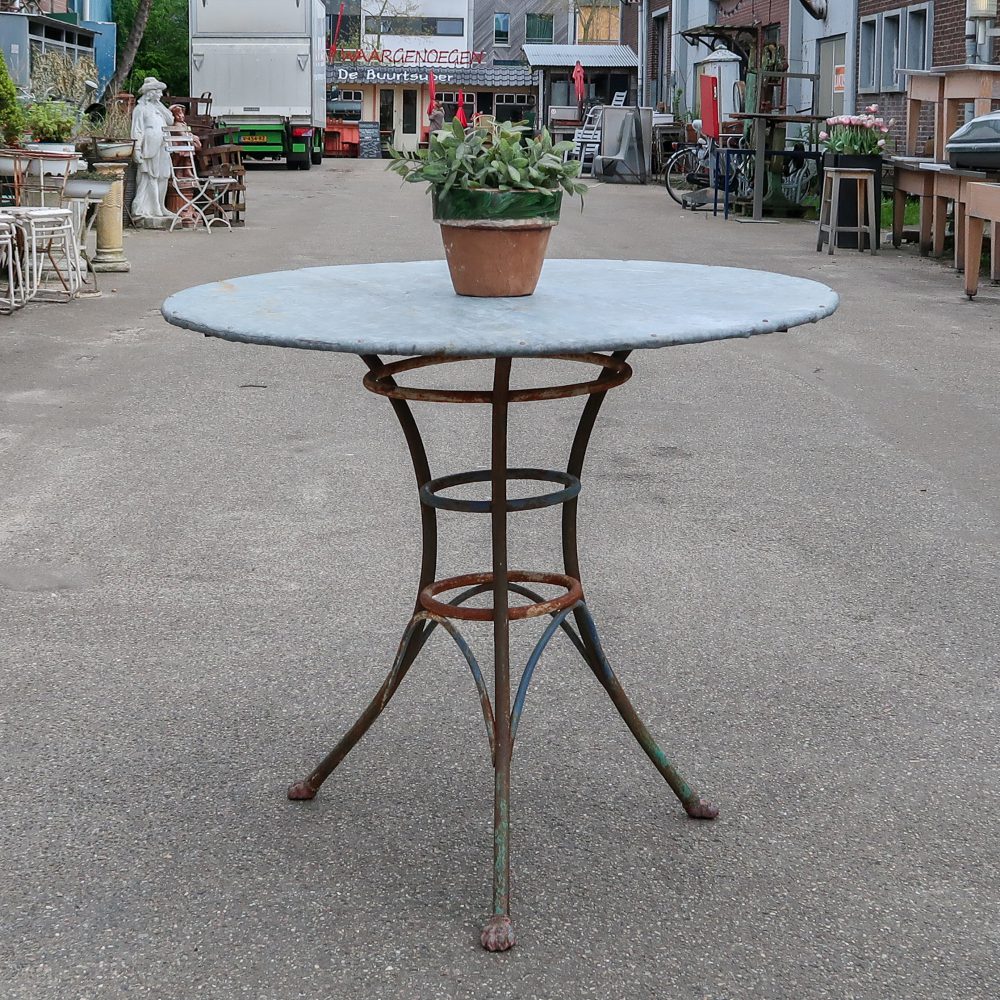 Buitentafel met zink blad