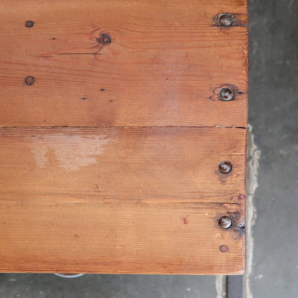 Vintage robuuste werktafel groot - Afbeelding 8