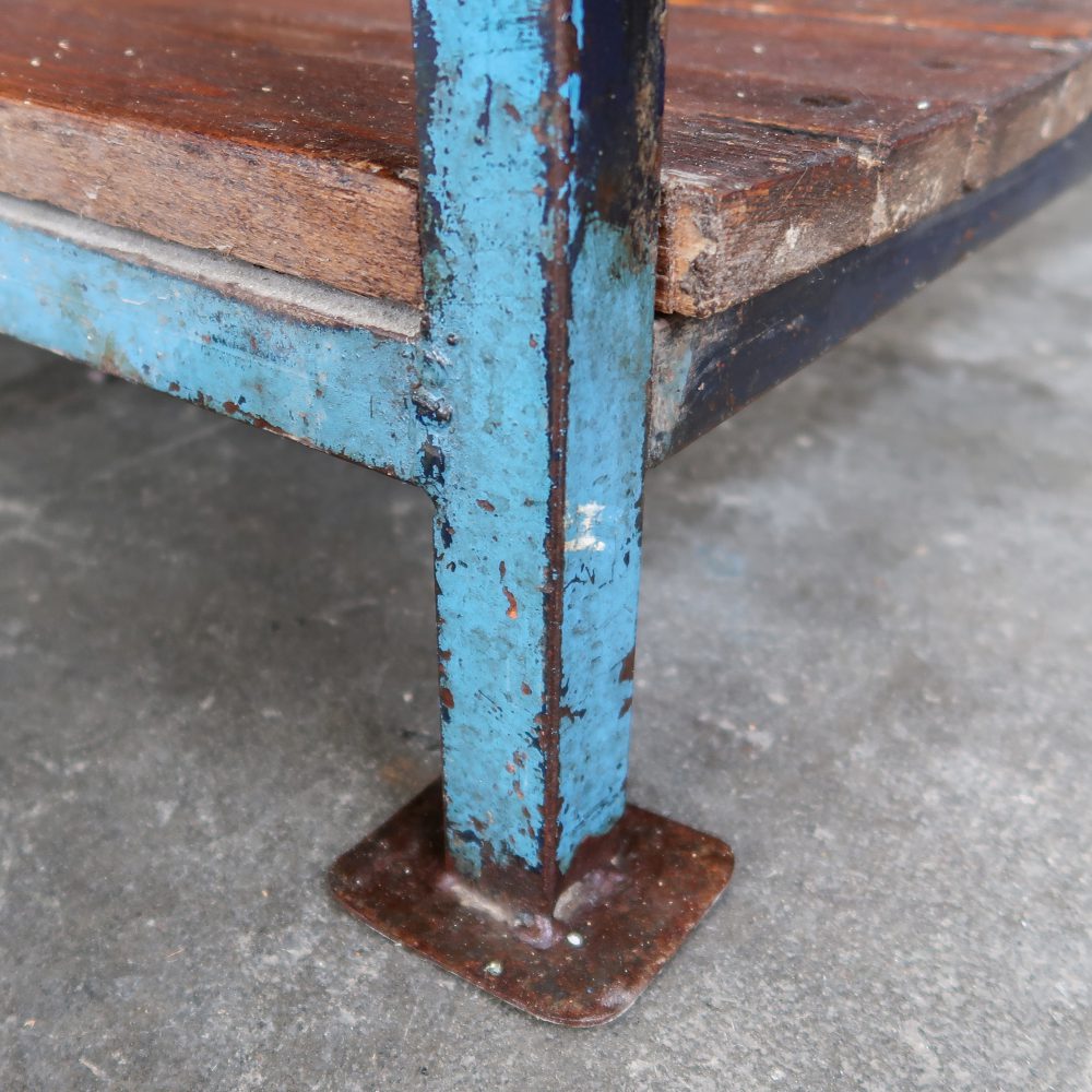 Vintage robuuste werktafel groot - Afbeelding 17