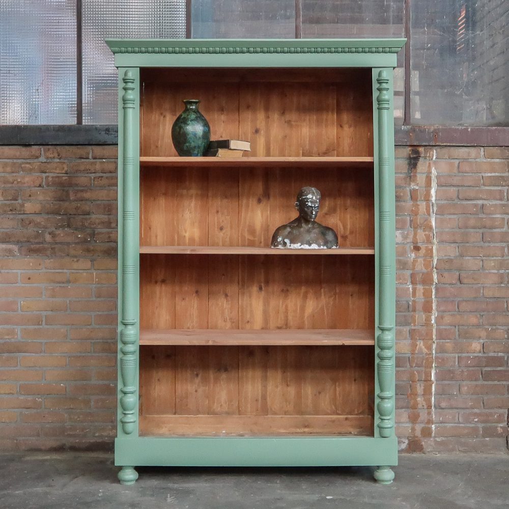 Brocante open boekenkast