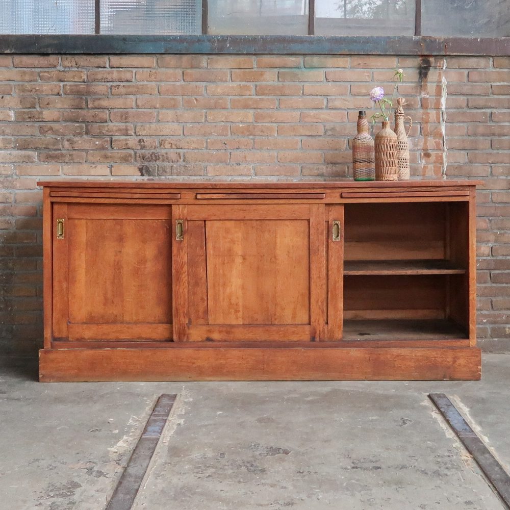 Vintage dressoir met uitschuifbare planken - Afbeelding 3