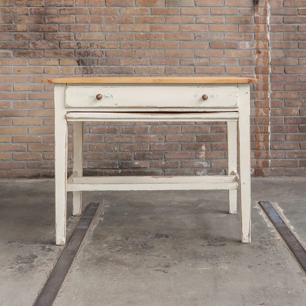Brocante tafeltje met uitschuifbare plank - Afbeelding 2