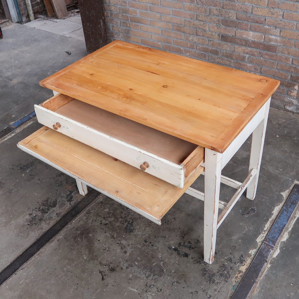 Brocante tafeltje met uitschuifbare plank - Afbeelding 5