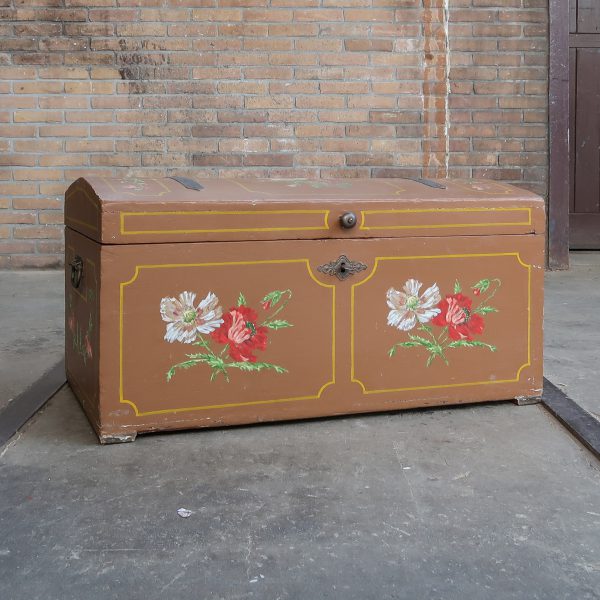 Handbeschilderde houten kist