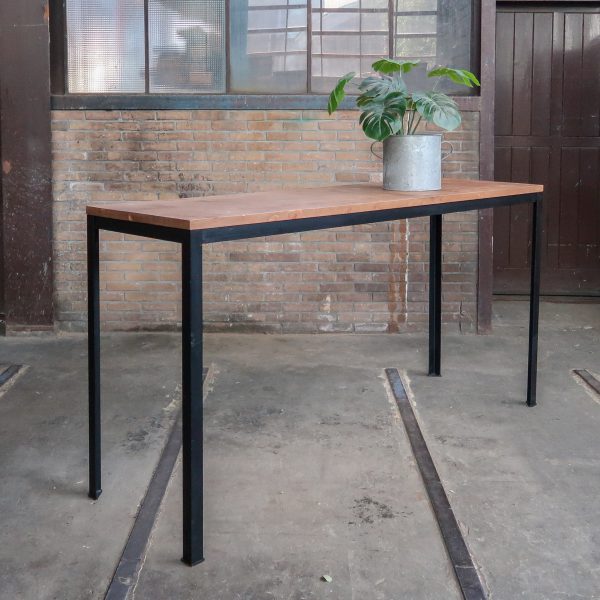 Hoge industriële tafel