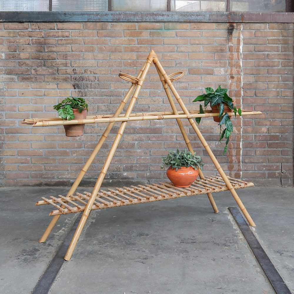 Vintage rotan plantenstandaard