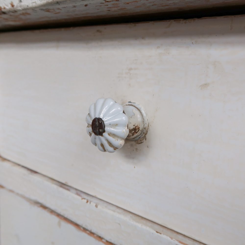Witte brocante buffetkast - Afbeelding 13