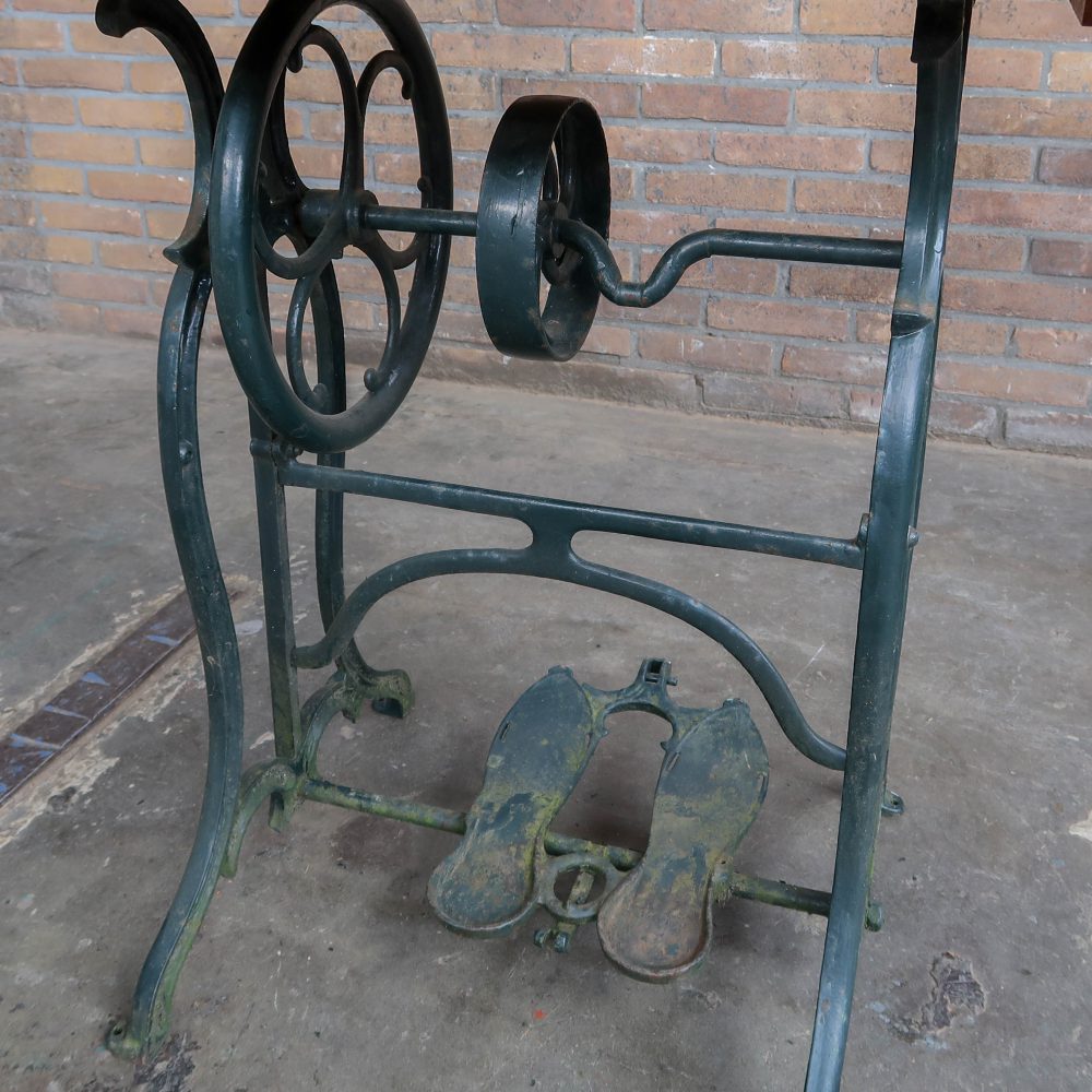 Vintage naaitafeltje - Afbeelding 8