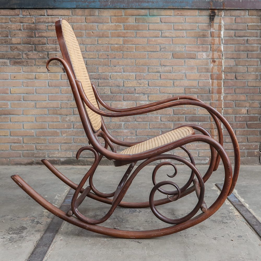 Schommelstoel, Thonet stijl - Afbeelding 2