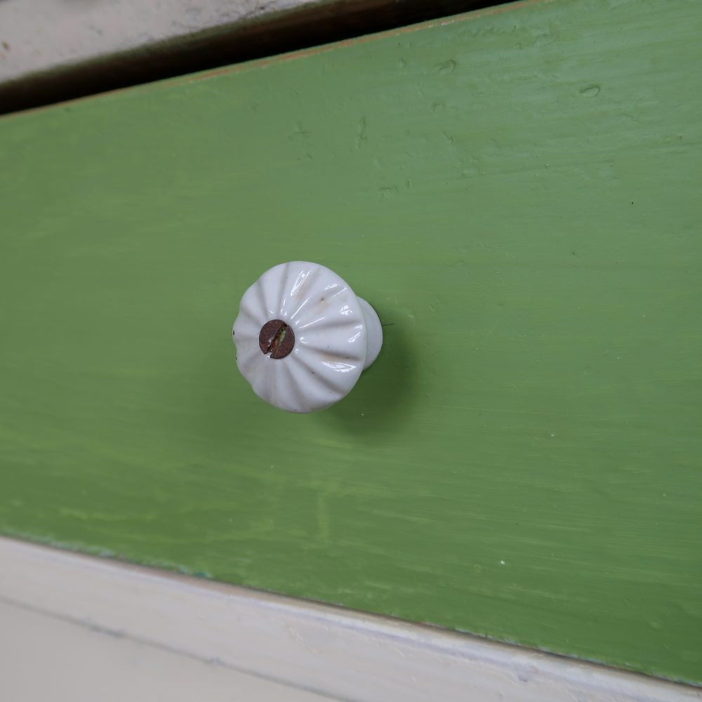 Brocante dressoir met uitschuifbare plank - Afbeelding 10