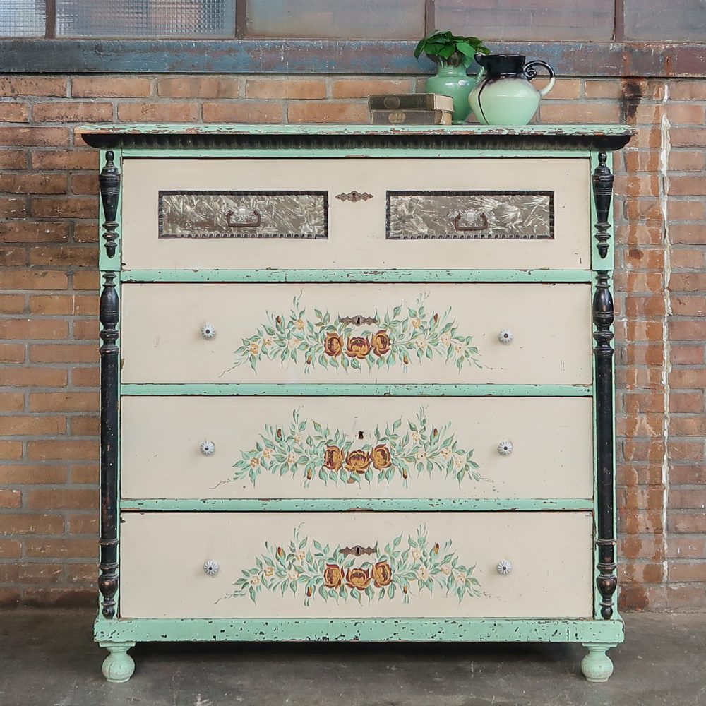 Brocante commode met print