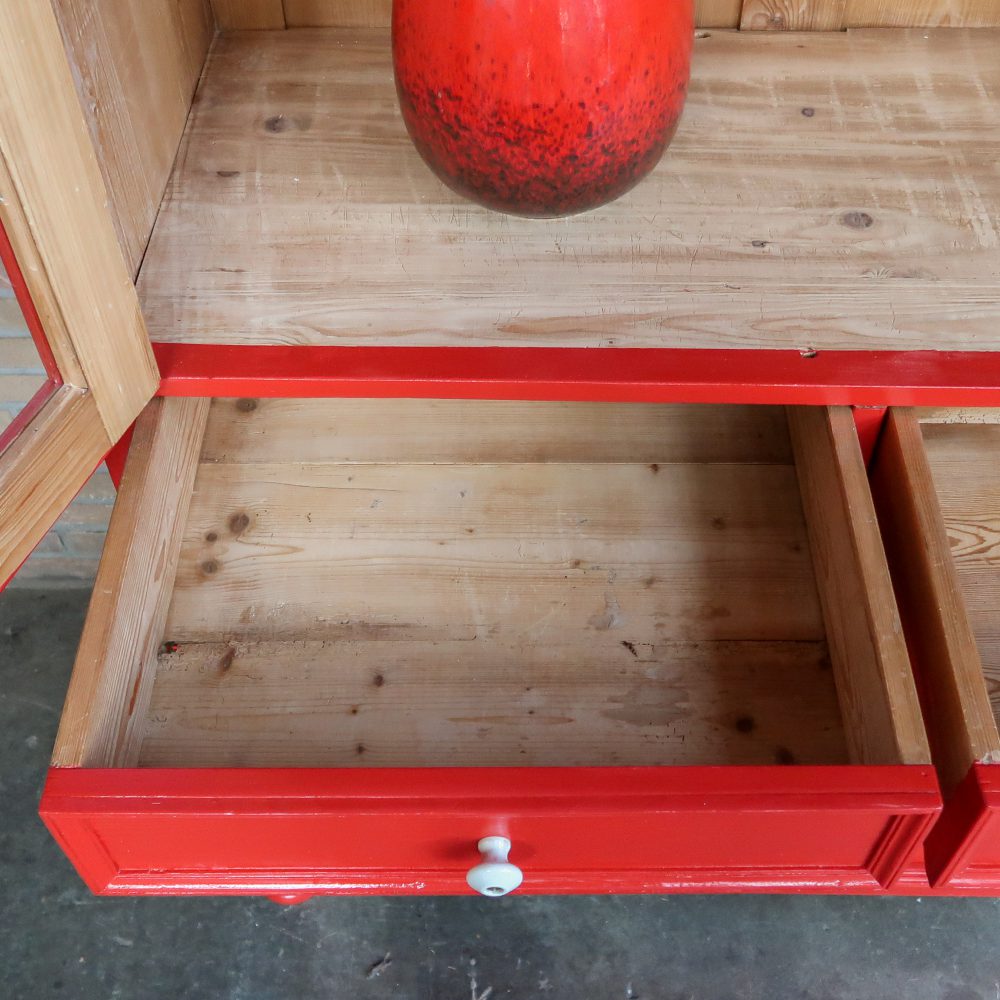 Brocante rode vitrinekast - Afbeelding 4