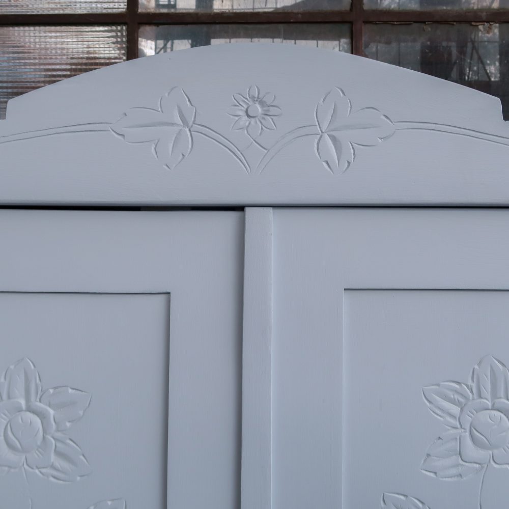 Brocante linnenkast met bloemen - Afbeelding 4