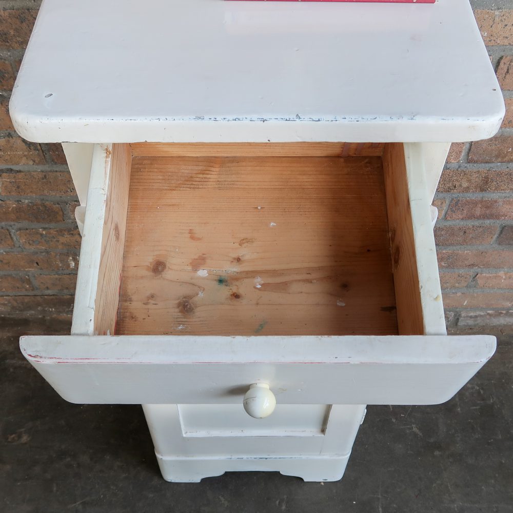 Brocante nachtkastje - Afbeelding 4
