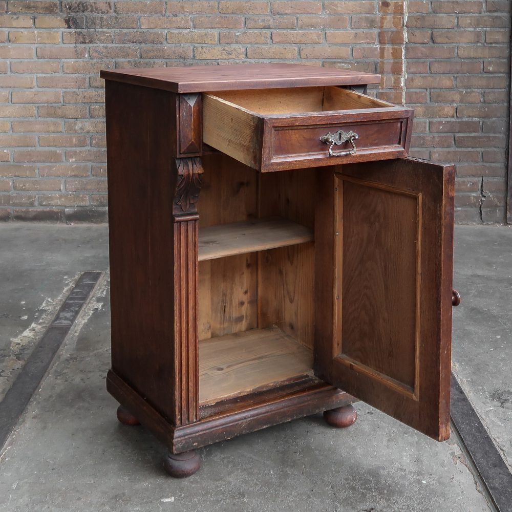 Brocante nachtkastje - Afbeelding 3