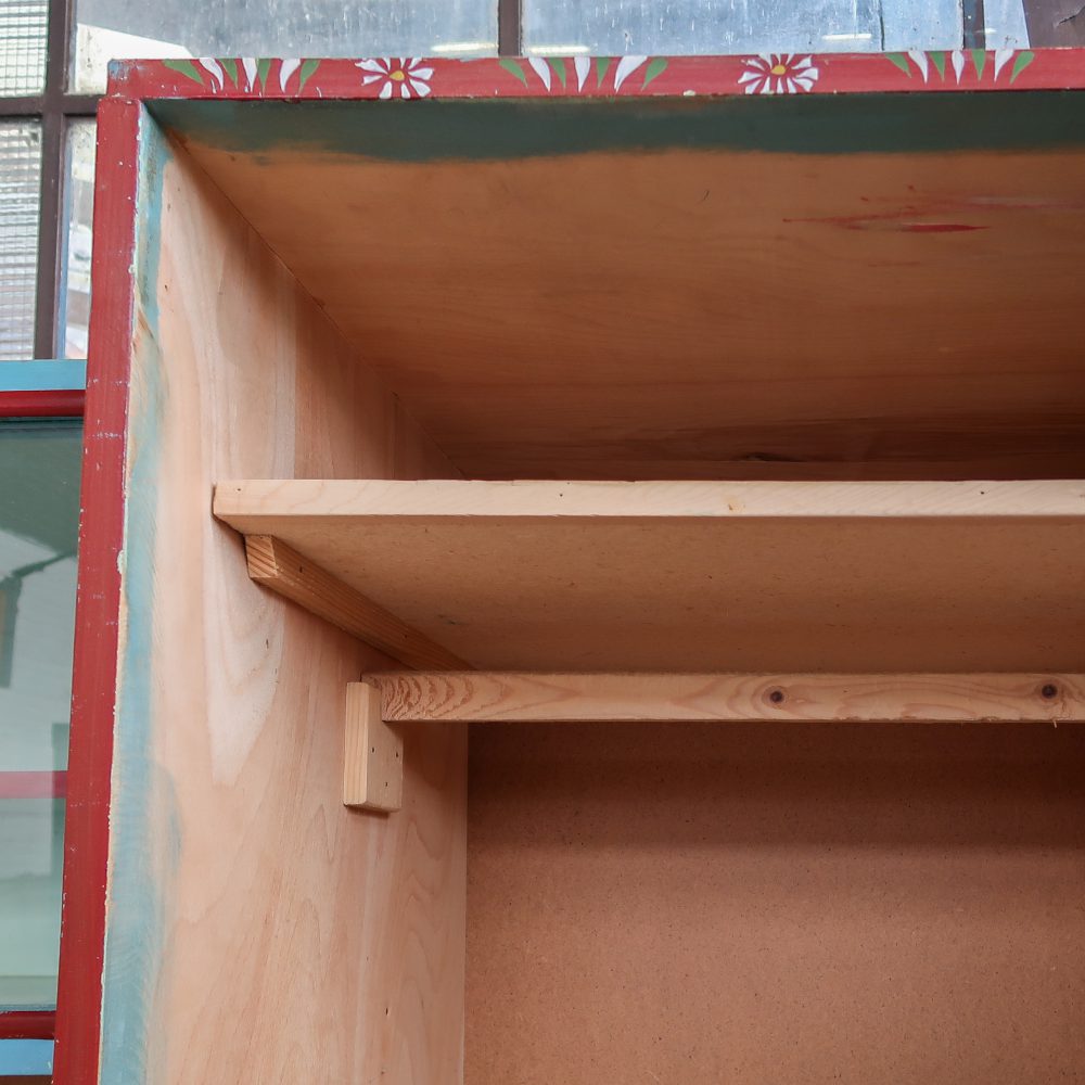 Handbeschilderde Roemeense buffetkast - Afbeelding 4
