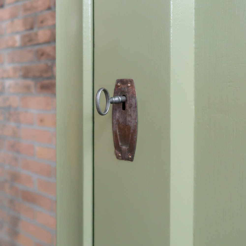 Olijfgroene eendeurs linnenkast - Afbeelding 7
