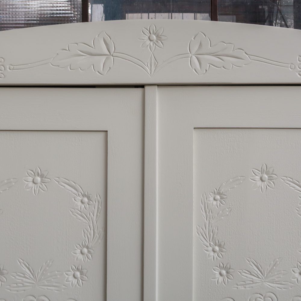 Brocante linnenkast met bloemen - Afbeelding 5