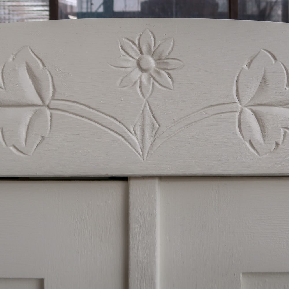 Brocante linnenkast met bloemen - Afbeelding 6