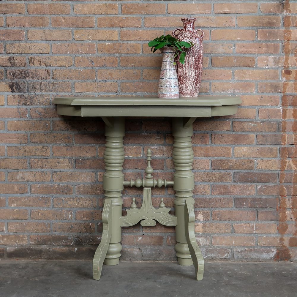 Brocante sidetable