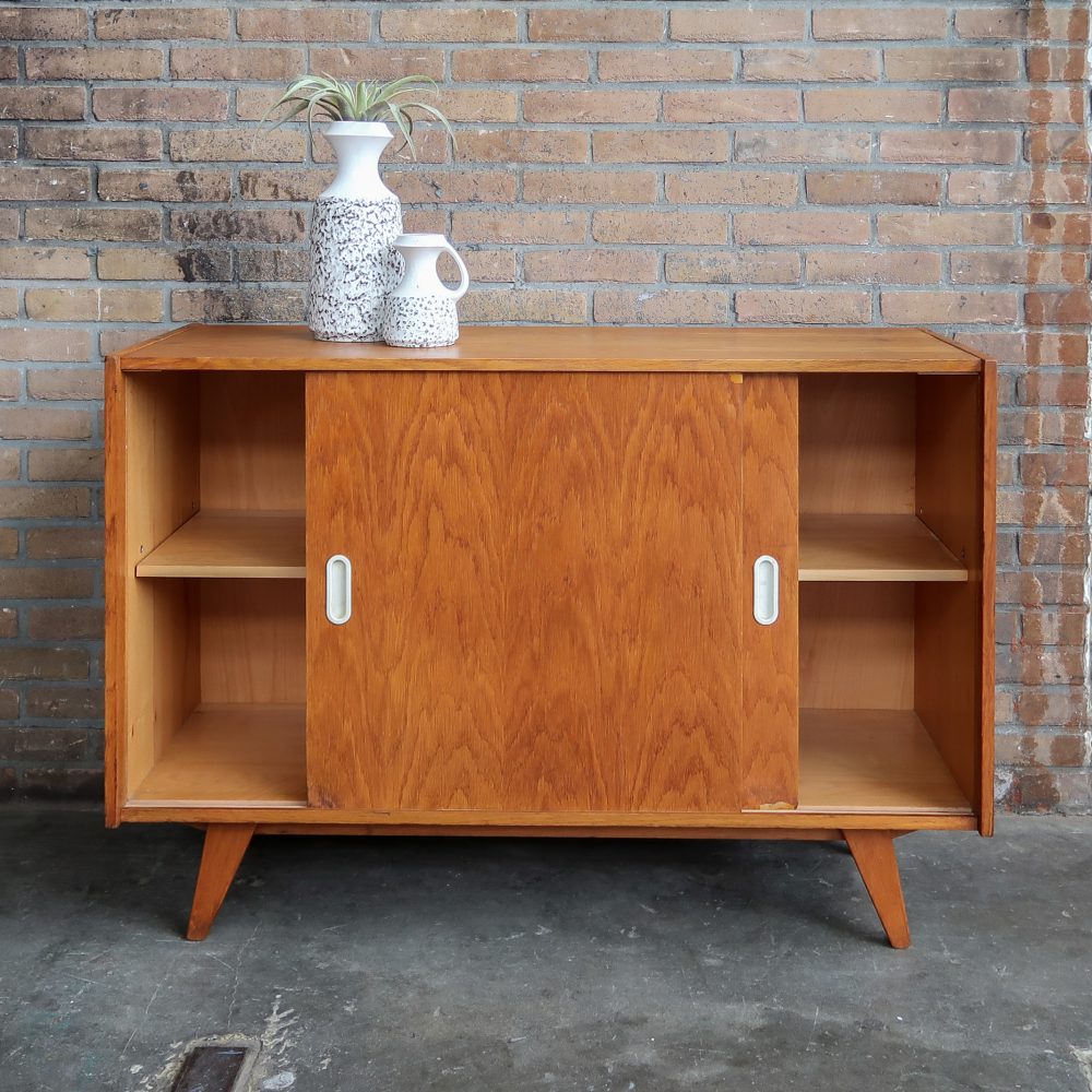 Vintage dressoir - Jiroutek – Bild 3