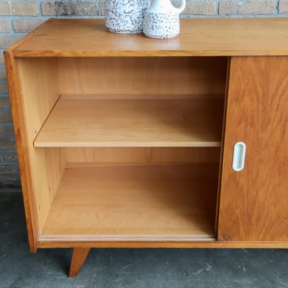 Vintage dressoir - Jiroutek – Bild 4