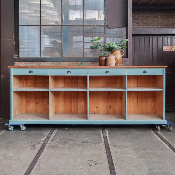 Brocante toonbank