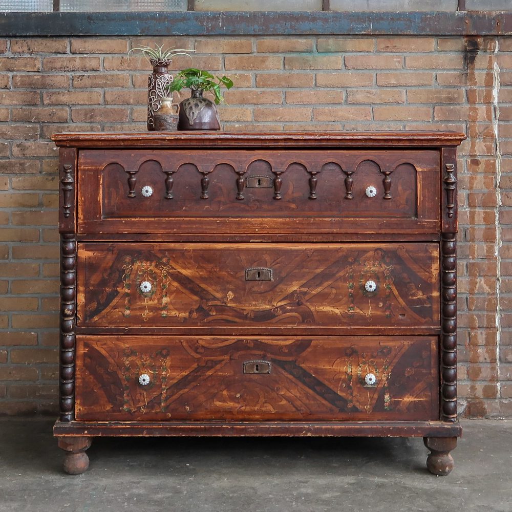 Brocante bruine commode